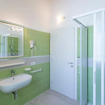 Altanea Con Piscina شقة