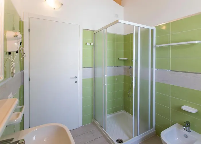 Altanea Con Piscina Lägenhet Caorle