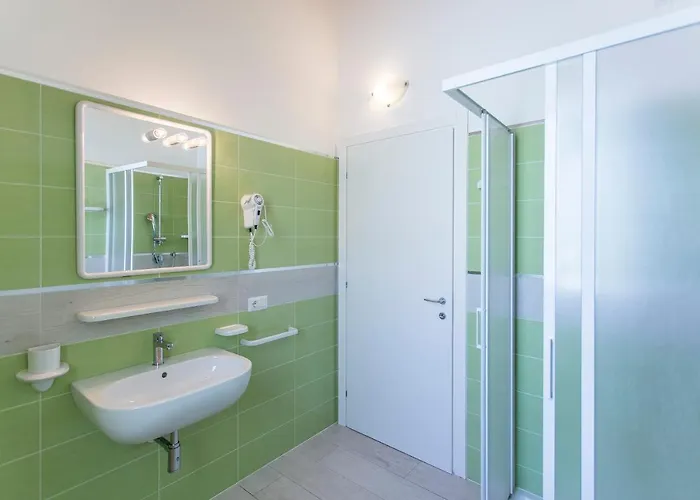 Altanea Con Piscina شقة