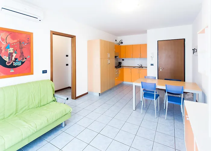 Altanea Con Piscina Lägenhet Caorle