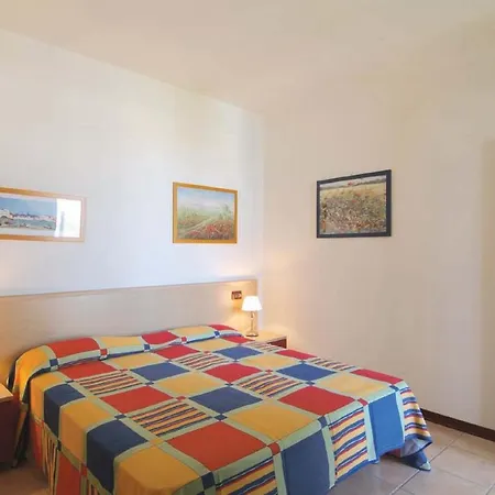 Altanea Con Piscina Lejlighed Caorle
