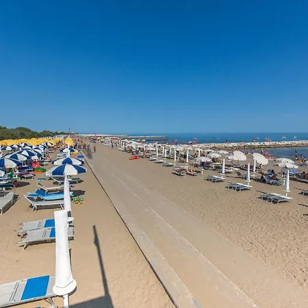 Appartamento Altanea Con Piscina *